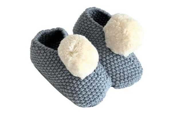 Alimrose pom pom blue booties | sweet arrivals baby hampers